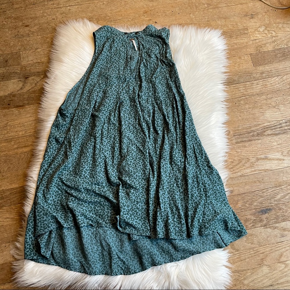 Free People Blue leopard print cut out tunic XL